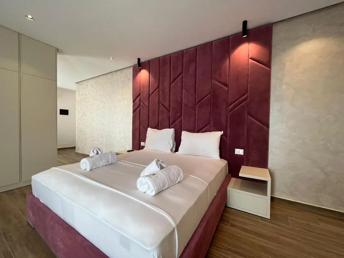 Hotel Leon - Beach Front Shëngjin